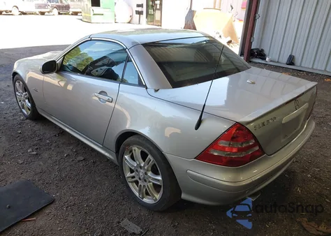 2004 Mercedes-Benz Slk 320 from USA, damaged, VIN WDBKK65F04F304224